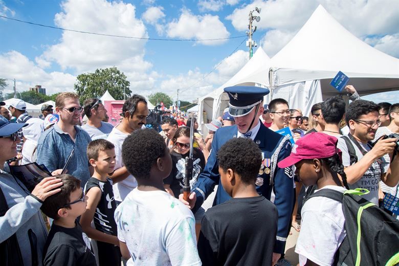 Annual-Chicago-Air-And-Water-Show-USAF-Thunderbirds