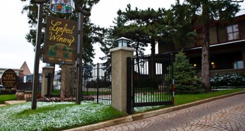 Lynfred Winery and best wineries near Chicago