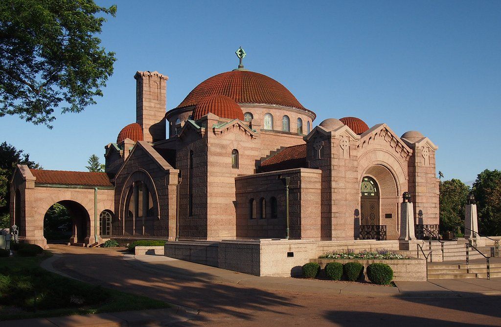 Top Halloween Activities in Minneapolis and Nearby Cities and Cemetery Tour